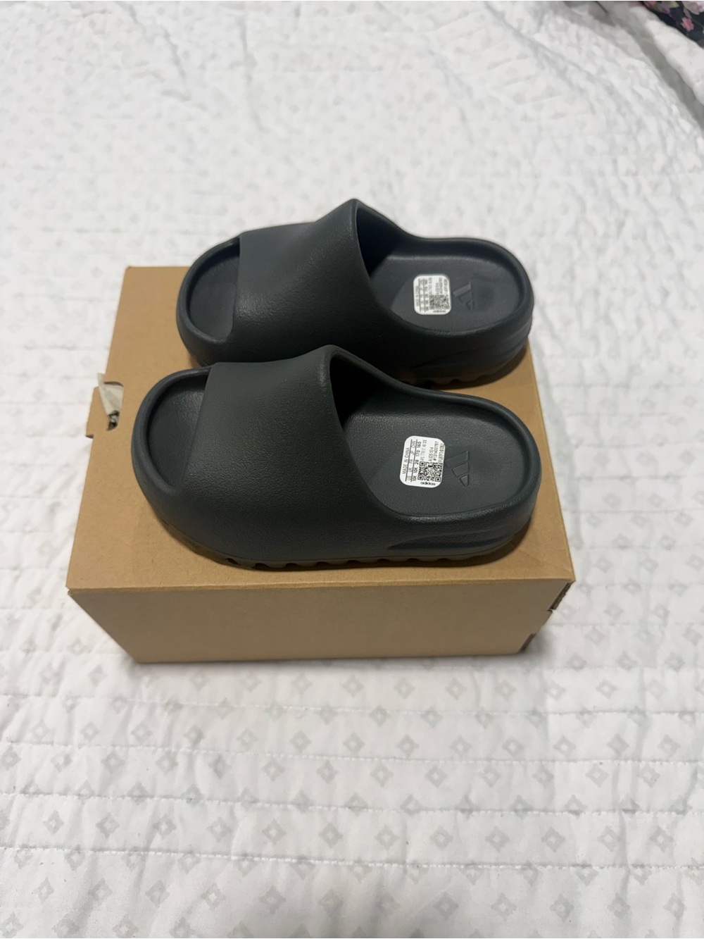 Yeezy Slide - Kids - Picture 2 of 6